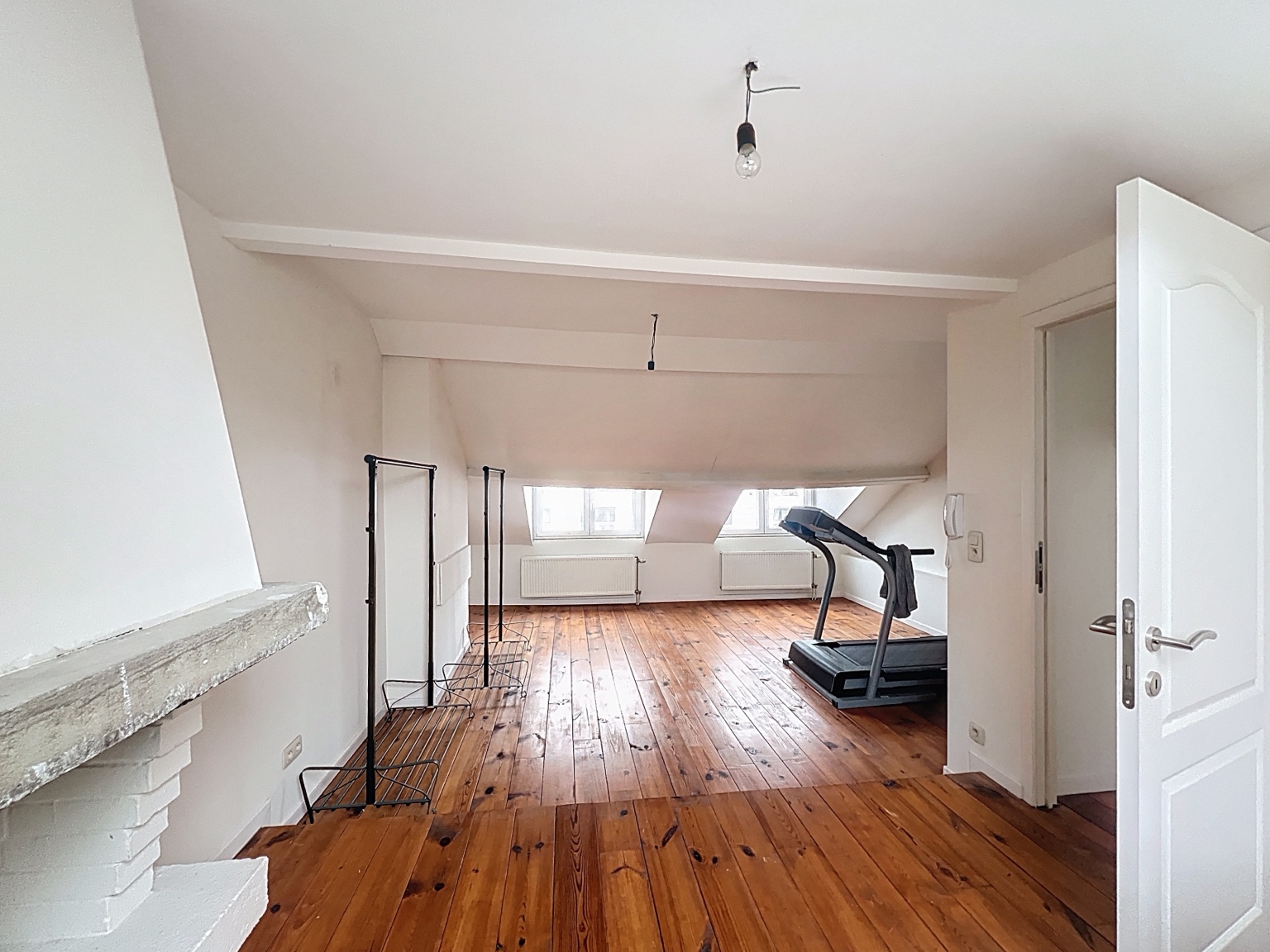Grand espace sous toiture